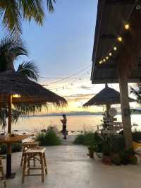 แมวเลคาเฟ่ บางสะพาน