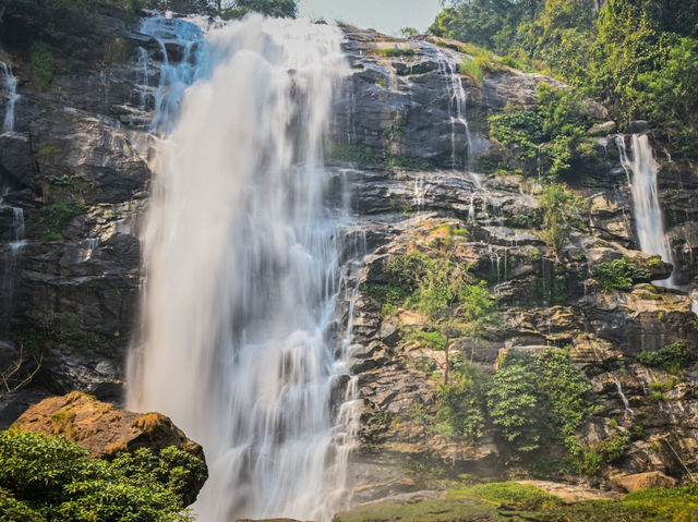 🇹🇭 Wachirathan Waterfall: A Majestic Natural Wonder in Doi Inthanon