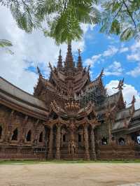 The Sanctuary of Truth: A Masterpiece of Art and Philosophy in Pattaya