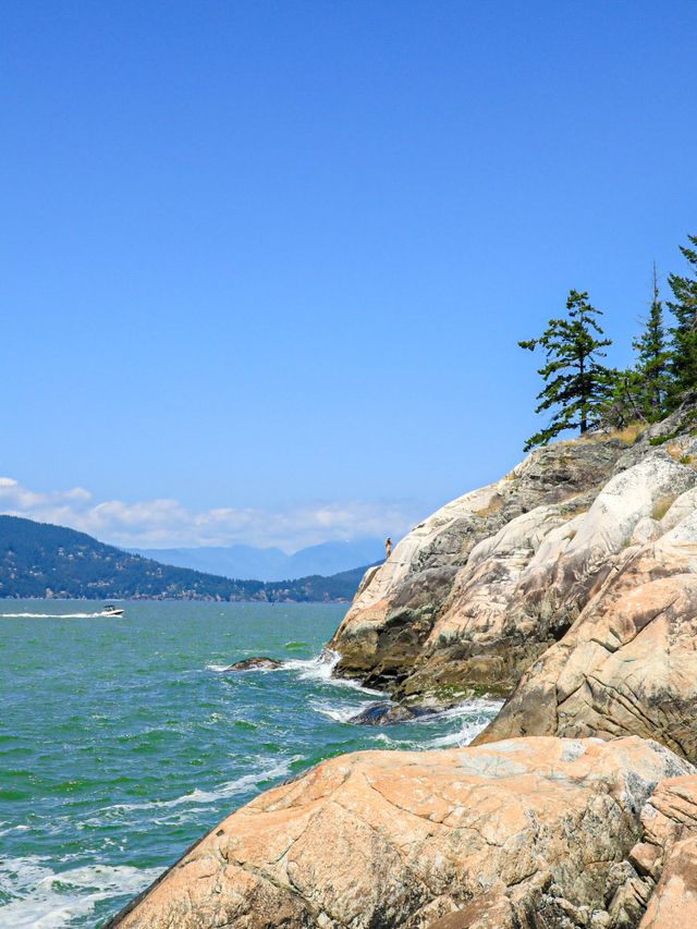 【バンクーバー🇨🇦】海と灯台をバックに素敵な写真を撮ろう📸
