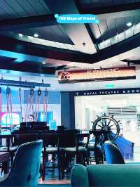 🍸 Cruise Bar