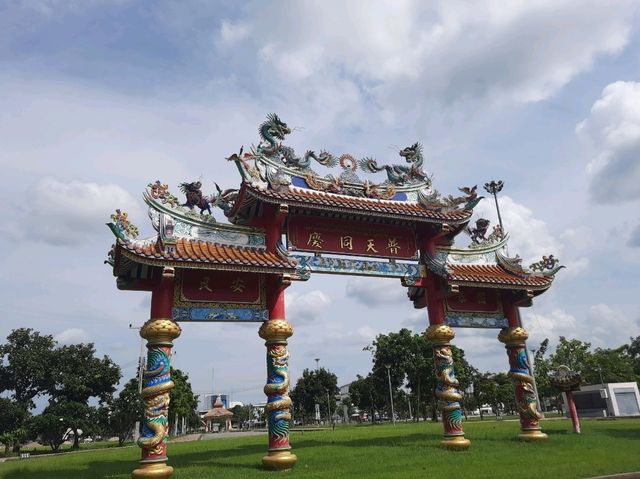 泰國烏隆他尼國柱神廟: 當地人的聖地，適合祈福拍照📸