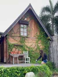Ellen Cafe House • Ang Sila, Chonburi 