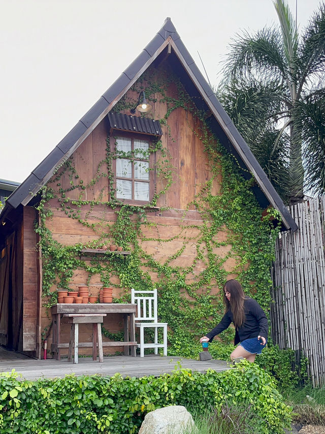Ellen Cafe House • Ang Sila, Chonburi 