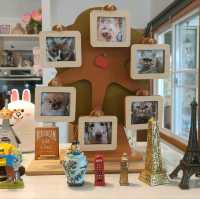 คาเฟ่เล็กๆ สไตล์โฮมมี่ ในหมู่บ้านเมืองทอง 1 