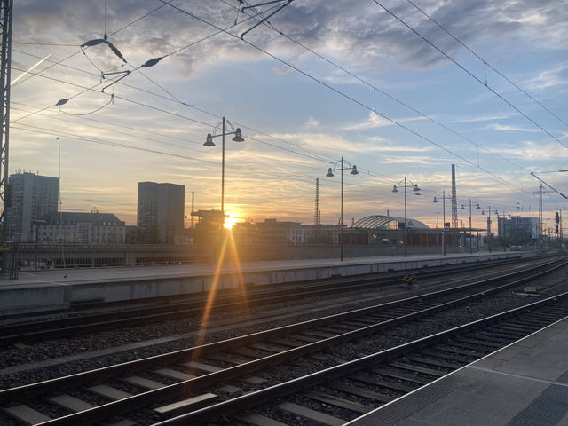 在dresden 火車站看日出