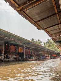 📍 Damnoen Saduak Floating Market