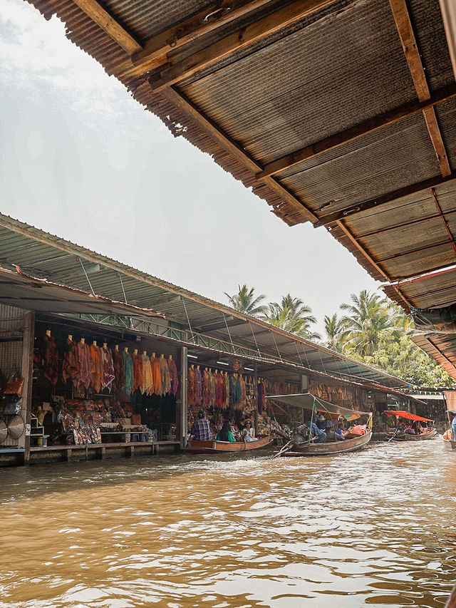 📍 Damnoen Saduak Floating Market