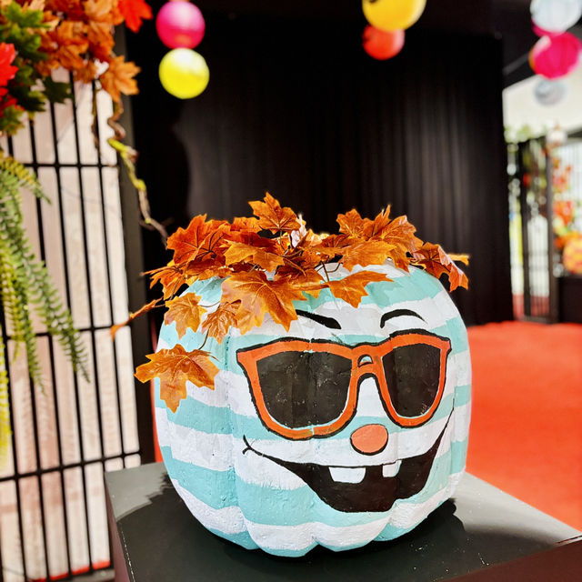 "Charming Halloween Festivities at Pavilion Bukit Jalil: Adorable Pumpkin Decor"