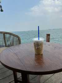จิบกาแฟชมวิวทะเลที่ Kept Pier Cafe