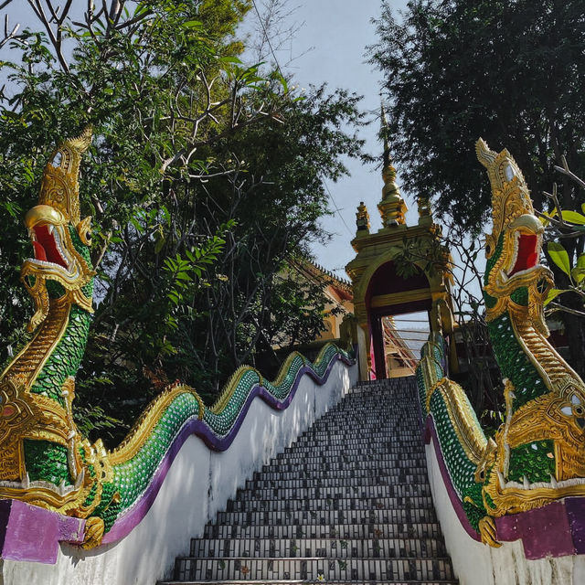 วัดพระธาตุแก่งสร้อย จ.ตาก