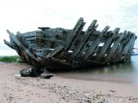 หาดลับนาเกลือ ชมเรือเก่า