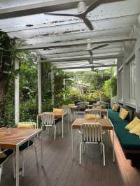  Yellow Lane cafe at Ari
