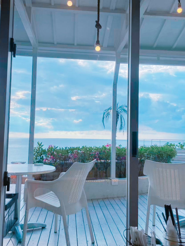 【沖縄北谷】海を眺める絶景カフェ❤️アメリカンビレッジ内の大人リゾート