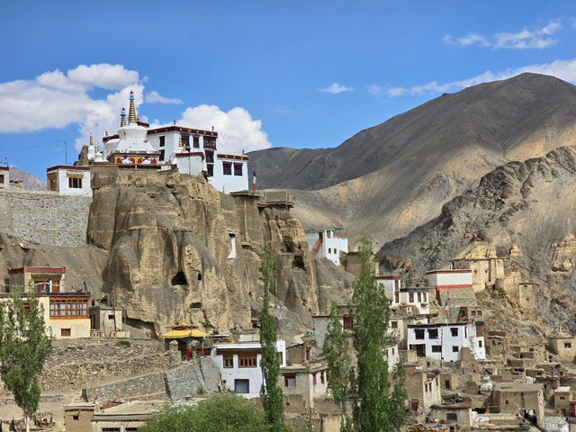Lama yuru Gompa in Leh Ladakh🇮🇳🏔️