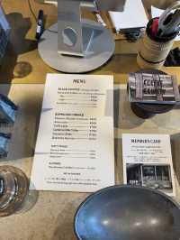パン専門店とコーヒー専門店のコラボショップ