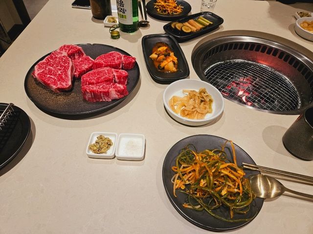 A nice shop with the finest beef you can find, Jeongyukjeom