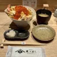 【京都・祇園】目の前で仕上げる海老天とじ丼「京都天ぷら 天のめし 祇園本店」