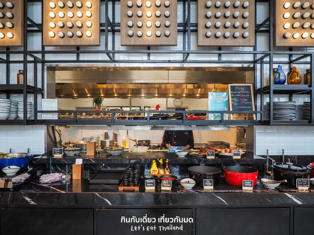 Moxy Bar & Restaurant