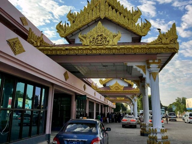 你搭過自由入座的飛機嗎？蒲甘良烏機場初體驗！