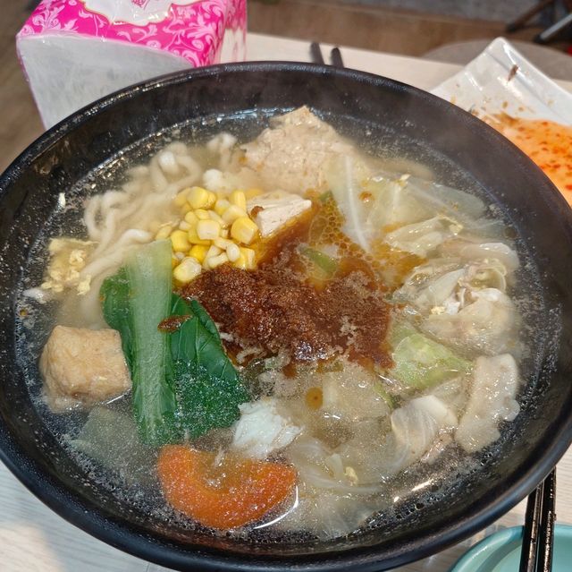 新莊美食，十八號店蔬食新莊廟街店