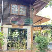 โยคน้อย Coffee Camp คาเฟ่ใกล้น้ำตก กาญจนบุรี