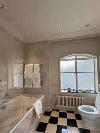 The Savoy London: Timeless Elegance in the Heart of the City 