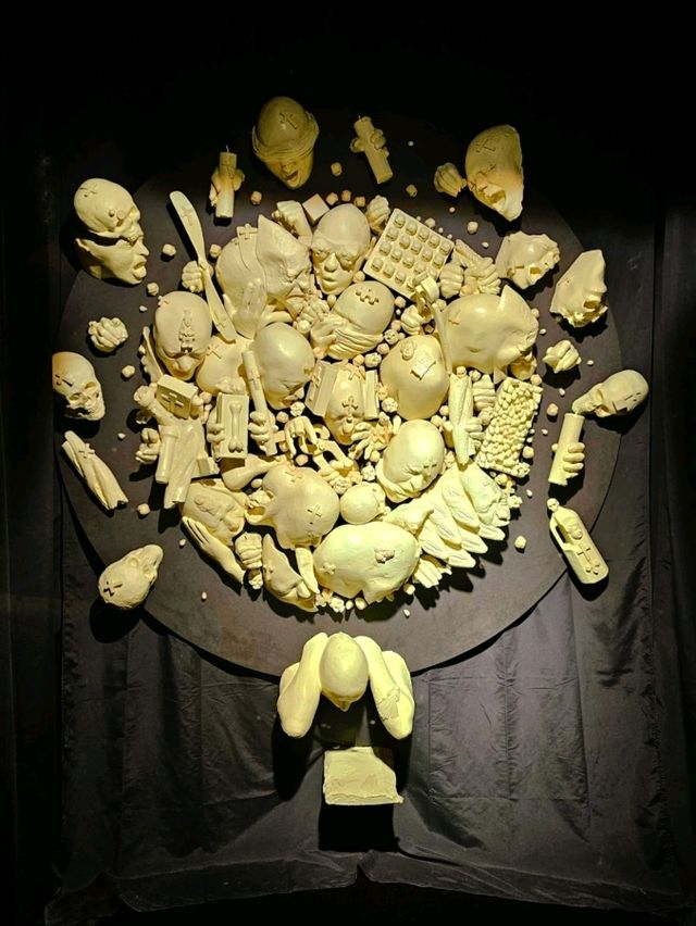 真實地展示了歷代礦工的艱難生活
