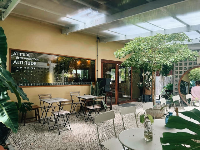 Altitude Cafe in Bang Phra
