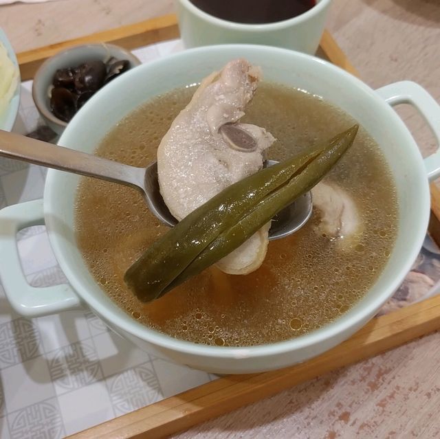台北文山區美食-聚鼎閣養生膳坊-雞湯好好喝