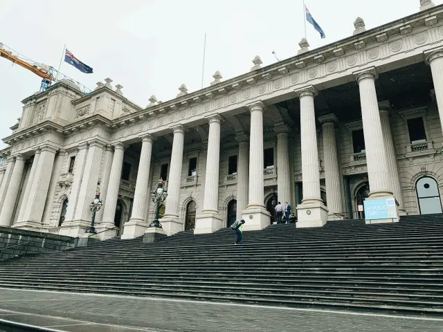 Melbourne CBD: A Stroll Through History and Elegance