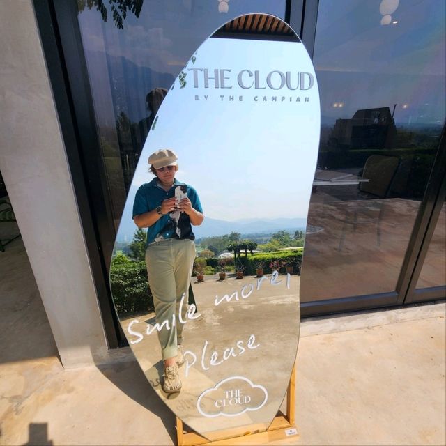 คาเฟ่ก้อนเมฆ มีมุมปิกนิก วิวดอย : THE CLOUD