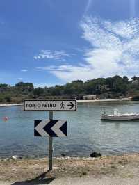 마요르카의 아직 잘 알려지지 않은 작은 항구 마을 Porto Petro