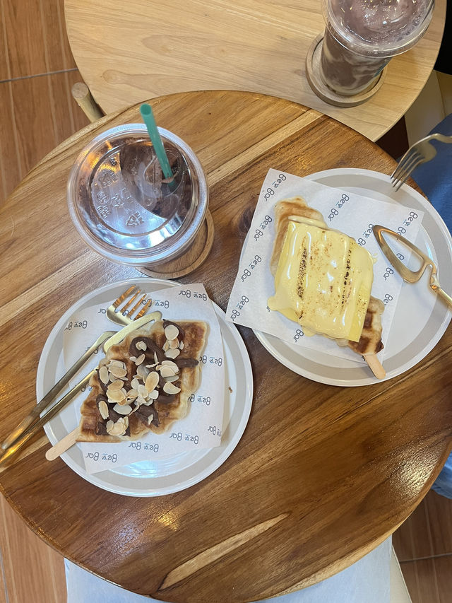 คาเฟ่เบฟบาร์