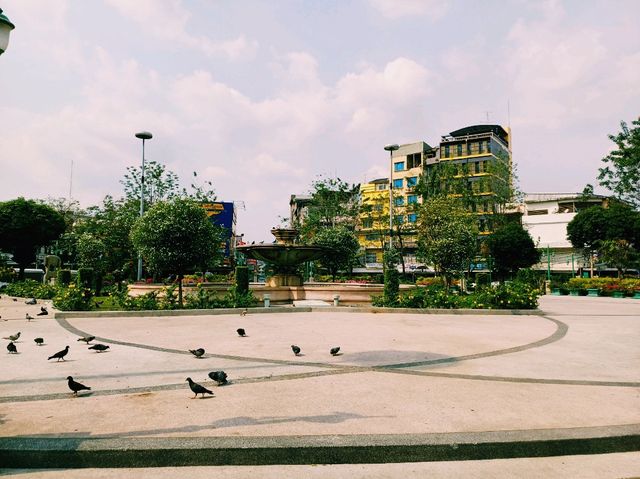 泰國曼谷市中心湄南河畔唐人街著名環島噴泉⛲公園景點：22 July Roundabout，適合打卡拍照📸親子遊