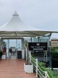 The Sundeck Phuket  จิบค็อกเทลชิลๆ ฟินไปกับวิวทะเล