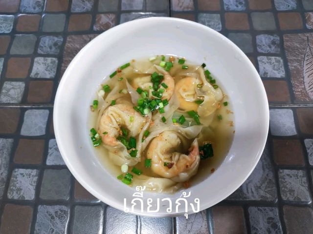 ตำนานบะหมี่ไข่ 130 ปี เมืองอุทัยธานี