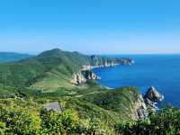 断崖絶壁にそびえる白亜の灯台🏔´-