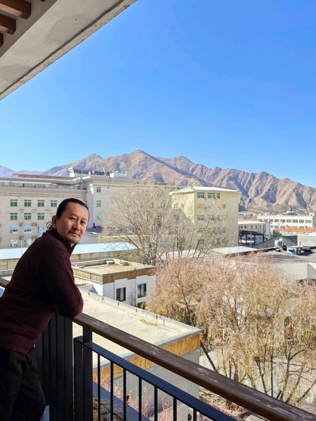 Hotel in Lhasa with a great view of the Mountain 