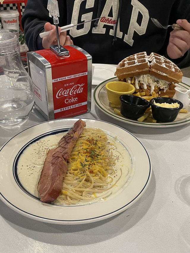 버거에 와플이!? 강릉 리틀다이너 미친 조합 맛집🍔🧇🥞