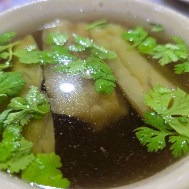 ร้านข้าวขาหมู ในตำนานของนครปฐม
