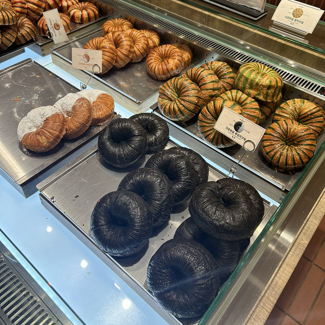 【🇰🇷：東大門】朝から営業！クロワッサンベーグル🥯