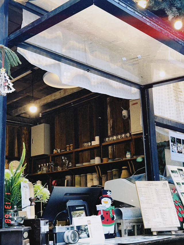 Claai Cafe' & Eatery