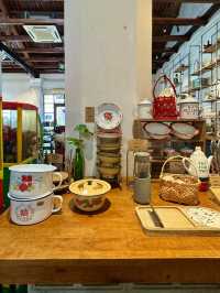Heesan — Retro Café Charm Along Jonker Street, Melaka