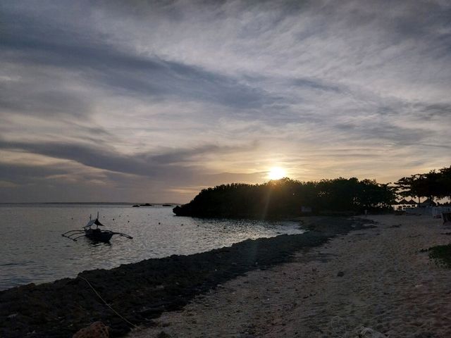 Refresh your mind with the sea breeze