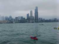 都市中的濱海綠洲，灣仔海濱長廊水上運動區。