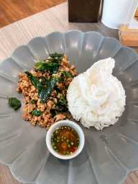🍲🌿 曼谷！SIAM ORIGINS：品味泰國風味，享受優美環境！🌟🍜