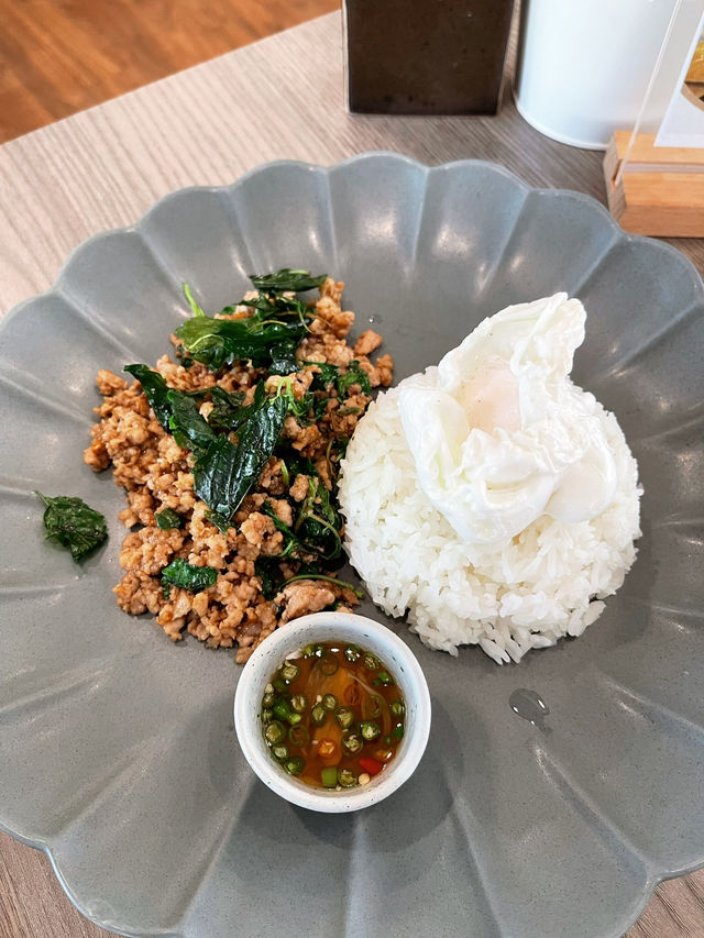 🍲🌿 曼谷！SIAM ORIGINS：品味泰國風味，享受優美環境！🌟🍜