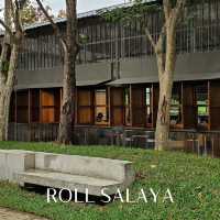 คาเฟ่ชิคๆ แถวศาลายา ชื่อ Roll salaya   