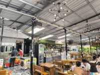 The U-TURN Bar and restaurants 